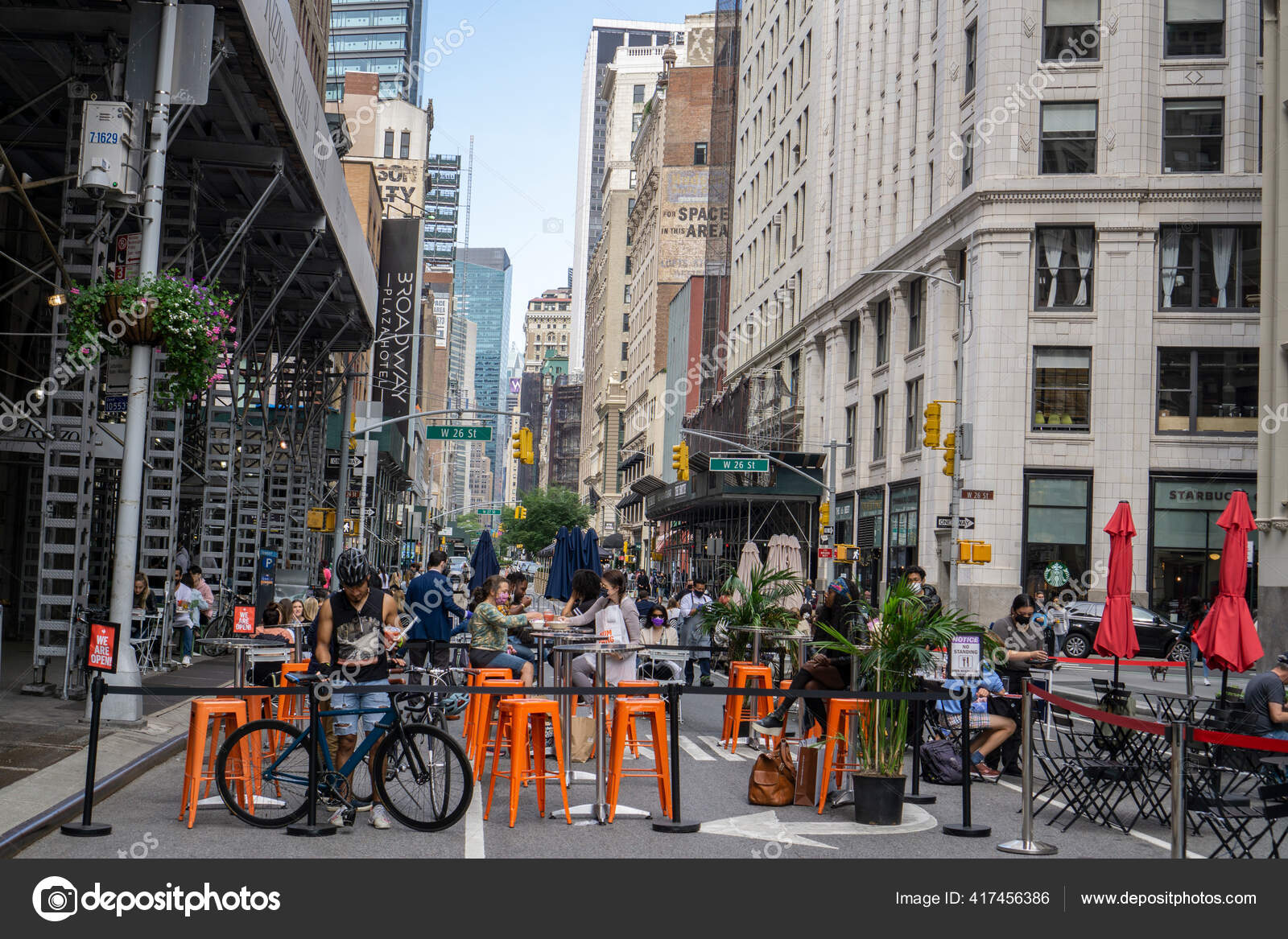 Nyc Manhattan Outdoor Restaurants New York Usa October 2020