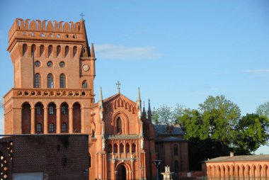 Pollenzo Kalesi, Savoy Hanedanı 'nın prens ve krallarının kaleleri ve saraylarında UNESCO tarafından tanınan Savoy konutlarından biridir..