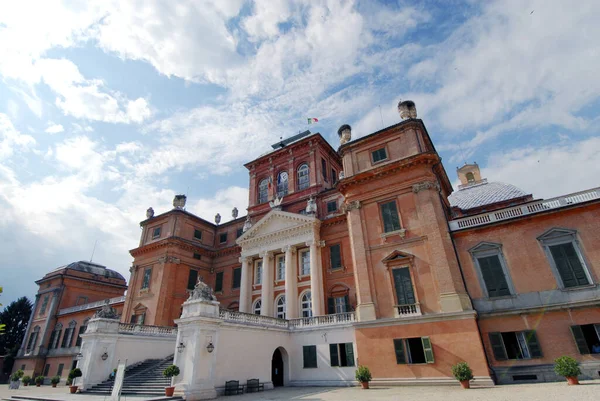 Castillo Rojo Real Racconigi Encuentra Provincia Cuneo Piamonte Pero Cerca — Foto de Stock