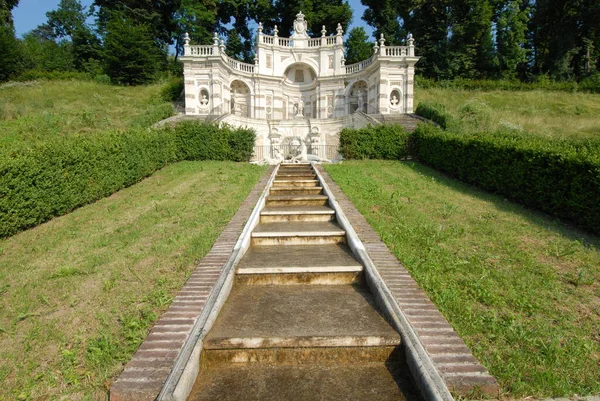德拉里贾纳别墅 Villa Della Regina 是一座17世纪的都灵别墅 座落在波尔戈地区的山上 这是在皮德蒙特注册的Unesco萨伏伊居民区之一 — 图库照片