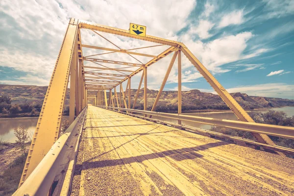 Paisaje Del Puente Dorothy Ferry Sobre Río Red Deer Las —  Fotos de Stock