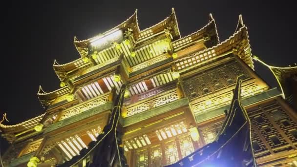 Shanghai, China-15 januari 2018: Shanghai Old Tea House in Yu Yuan Garden bij nacht, China — Stockvideo