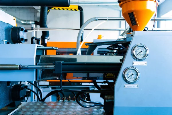 현대식인 쇄소에서 인쇄기를 만드는 장비 — 스톡 사진