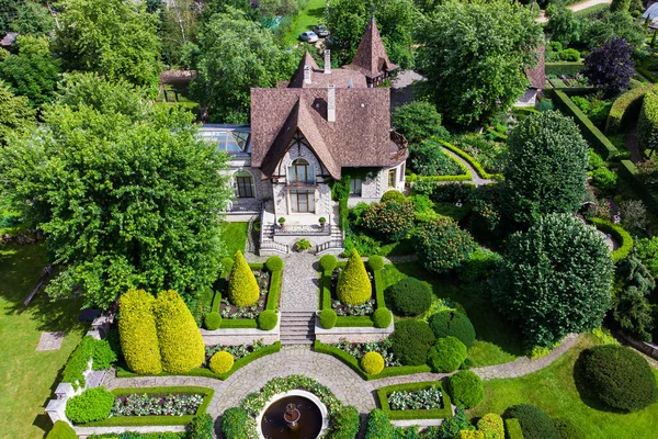 Ryssland, Pskov, juli 2020: Orehovno egendom Pskov. Regionen Pskov. Stockbild