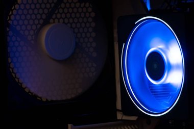 Neon ışıklı işlemci soğutucusu. Led Işık, Cpu Soğutucu.