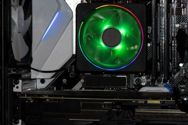 Neon ışıklı işlemci soğutucusu. Led Işık, Cpu Soğutucu.