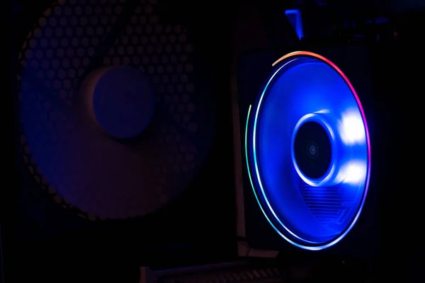 Neon ışıklı işlemci soğutucusu. Led Işık, Cpu Soğutucu.