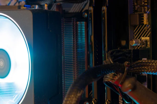 Neon ışıklı işlemci soğutucusu. Led Işık, Cpu Soğutucu.