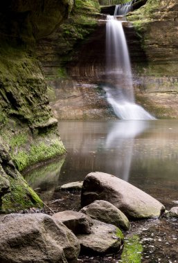 Art arda sıralı uzun pozlama alt Dells düşüyor. Matthiessen Devlet Parkı, Illinois, ABD.