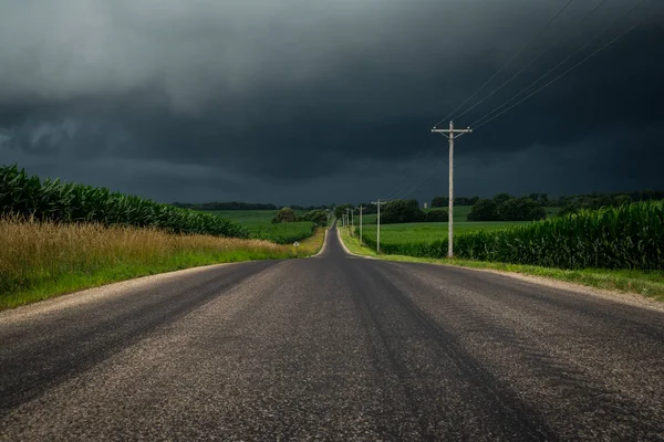 Looking Rural Midwest Country Lane Cornfields Either Side Dangerous Storm — Stock Photo, Image