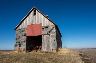 Ahşap ahırda izole kırsal Kuzey Illinois, ABD.