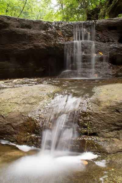 Detalhe Perto Uma Cascata Água Parque Estadual Matthiessen Illinois — Fotografia de Stock