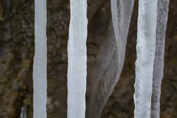 氷の形成 つららの抽象的な細部 — ストック写真