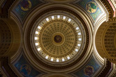 Süslü rotunda giren ışık. Madison, Wisconsin.