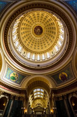 Süslü rotunda giren ışık. Madison, Wisconsin.
