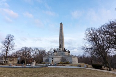 Abraham Lincoln mezar ve anma töreninde gündoğumu. Springfield, Illinois.