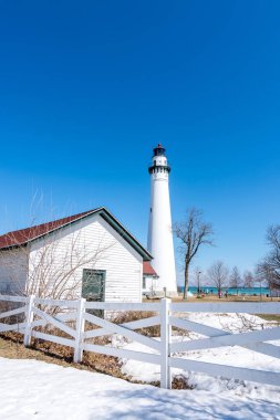 Rüzgar noktası deniz feneri (veya windpoint ışık istasyonu) 108 metreden uzun boylu standları ve büyük göller üzerinde en eski ve en yüksek fenerler biridir. Racine, Wisconsin, ABD.