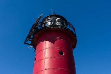Kenosha Kuzey pierhead (iskele baş) deniz feneri geç kış/erken Bahar.