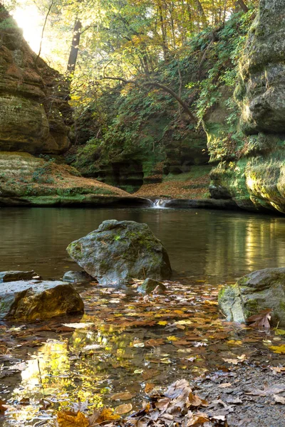 Illinois Canyon Late Summer Early Fall Старвед Рок — стоковое фото