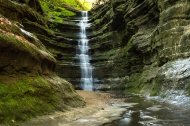 Early spring in French Canyon, Starved Rock state park, Illinois. clipart