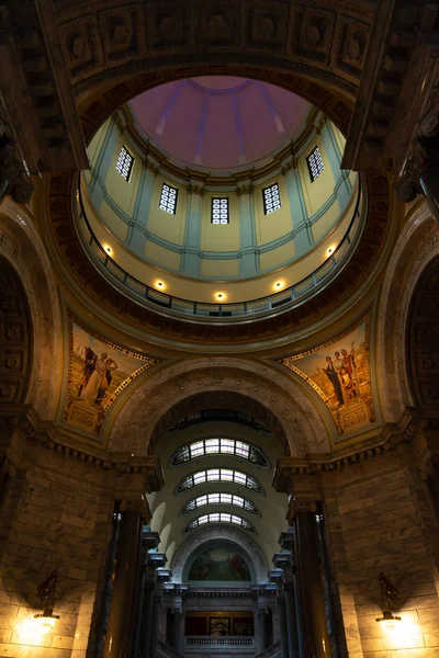 Внутри здания Капитолия штата Кентукки . — стоковое фото