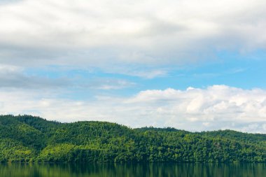 Chilhowee gölüne bakmak, Tennessee.