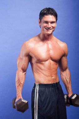 Seksi atlet kamera için poz veriyor..