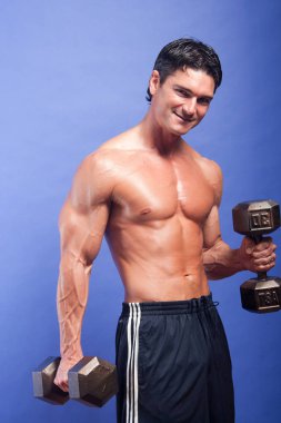 Seksi atlet kamera için poz veriyor..