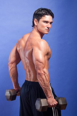 Seksi atlet kamera için poz veriyor..