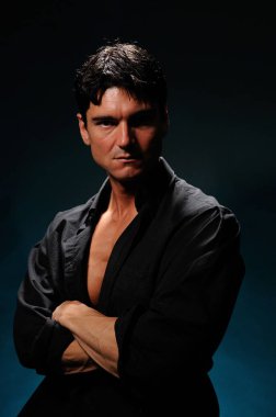 sıcak adam fotoğraf için poz.