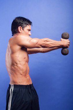 Seksi çocuk kaslarını çalıştırıyor..