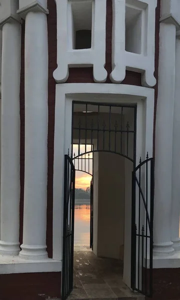 Cennete açılan kapıları aç