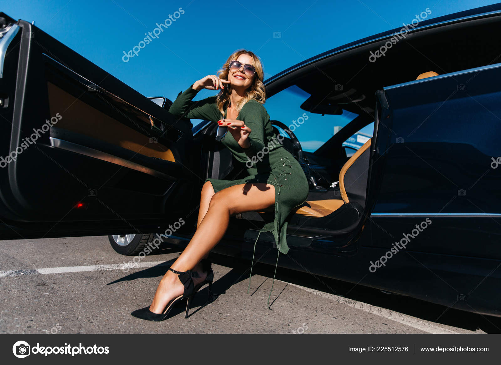 blonde selfie sexy girls in cars
