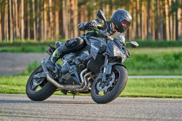 2020 Riga Letonia Motociclista Circuito Carreras Toda Velocidad Alrededor Una —  Fotos de Stock