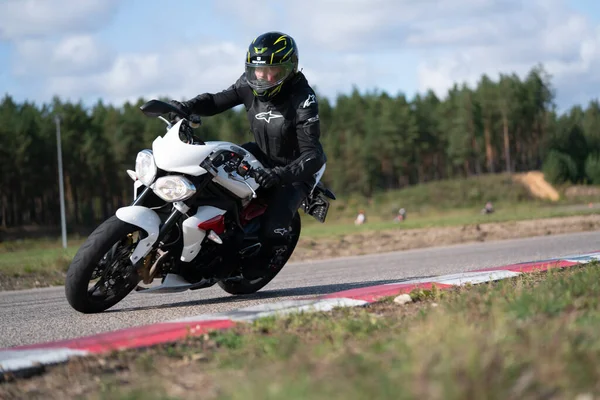 2020 Ropazi Lettonie Pratique Moto Penché Dans Coin Rapide Sur — Photo