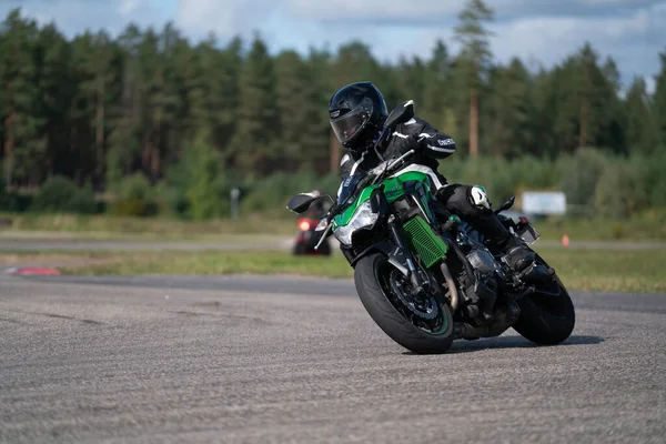 2020 Ropazi Letónia Prática Motocicleta Inclinada Para Canto Rápido Pista — Fotografia de Stock