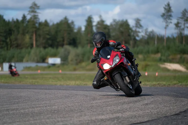 2020 Ropazi Latvia Мотоциклетная Практика Наклоняющаяся Быстрый Угол Трассе — стоковое фото