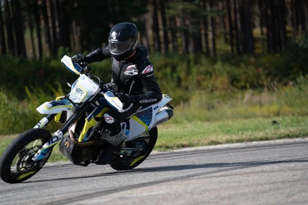 2020 Ropazi Lettonie Motocycliste Lors Promenades Vélo Sport Sur Route — Photo