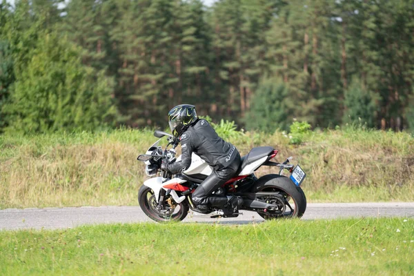 2020 Riga Latvia Man Motorbike Road Riding Having Fun Driving — Stock Photo, Image