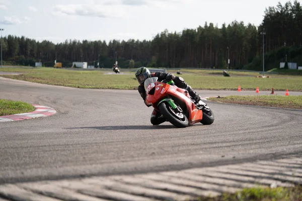 2020 Riga Lettonie Homme Moto Sur Route Amuser Conduire Route — Photo