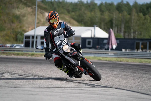 2020 Riga Lettország Motorkerékpár Gyakorlat Hajlik Egy Gyors Sarokba Pályán — Stock Fotó