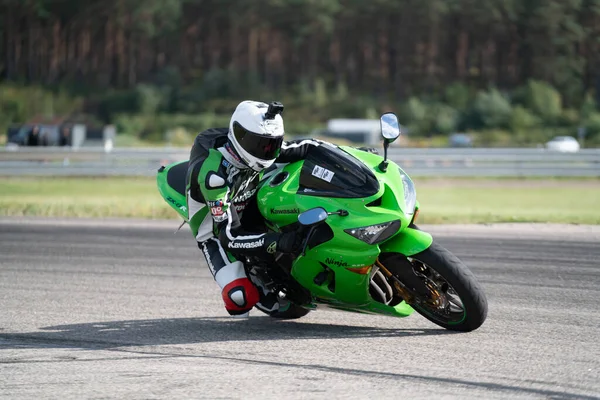 2020 Riga Latvia Motorcycle Practice Leaning Fast Corner Track — Stock Photo, Image