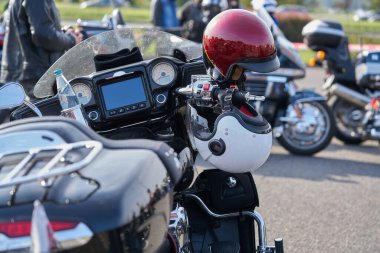 Modern ve şık motosiklet gösterge panelini kapat