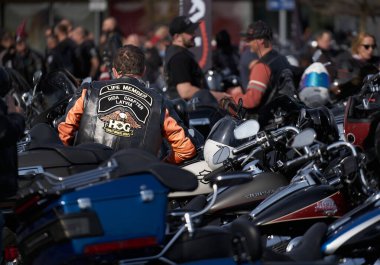 Motosiklet festivalinin kapanışı - 28 Eylül 2020: spor akortlu motosikletlerin park yeri