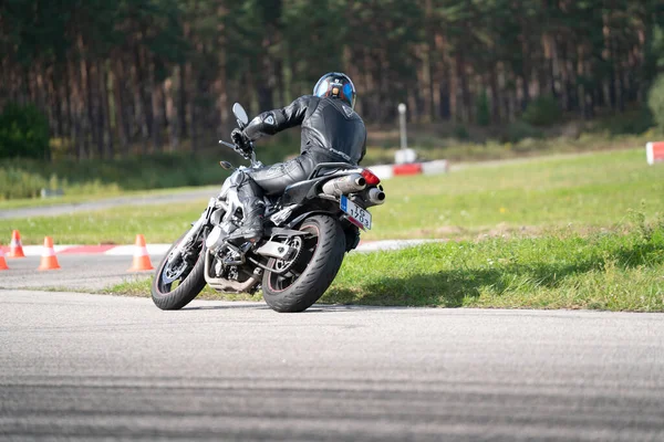 2020 Ropazi Latvia Motorcyclist Sport Bike Rides Empty Asphalt Road — Foto Stock