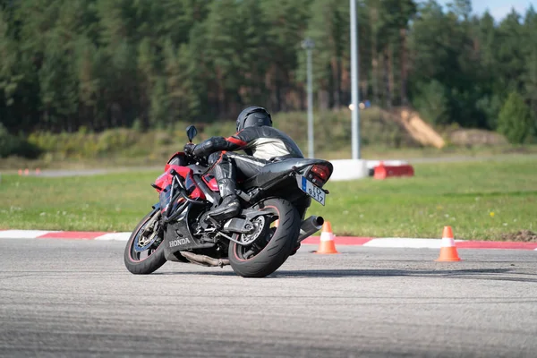 2020 Ropazi Latvia Motorcyclist Sport Bike Rides Empty Asphalt Road — Fotografia de Stock