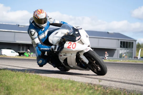 2020 Ropazi Latvia Motorcyclist Sport Bike Rides Empty Asphalt Road — Stock Photo, Image