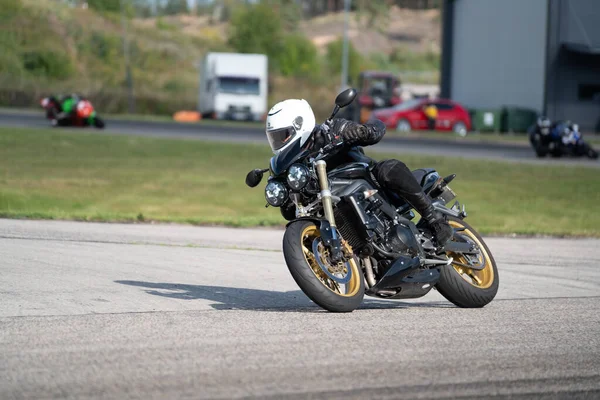 2020 Ropazi Latvia Motorcyclist Sport Bike Rides Empty Asphalt Road — Fotografia de Stock