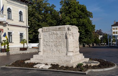 TARGU-JIU, ROMANIA-SEPTEMBER 25 Eylül 2020 'de Targu-Jiu' da Ecaterina Teodoroiu Anıtı.