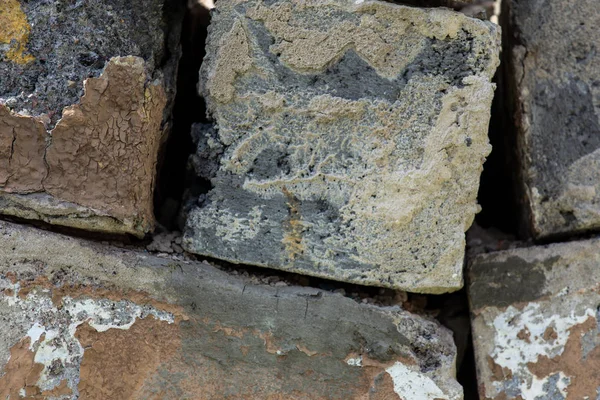 Tło i tekstura starych złamanych cementowych bloków budowlanych — Zdjęcie stockowe